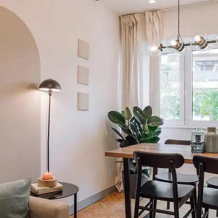Tagus - 2 Bedrooms In Estrela דירה ליסבון