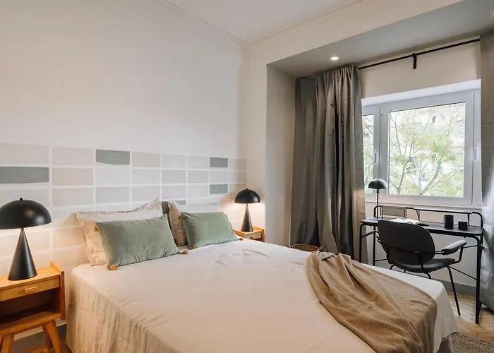 Tagus - 2 Bedrooms In Estrela * Lisboa